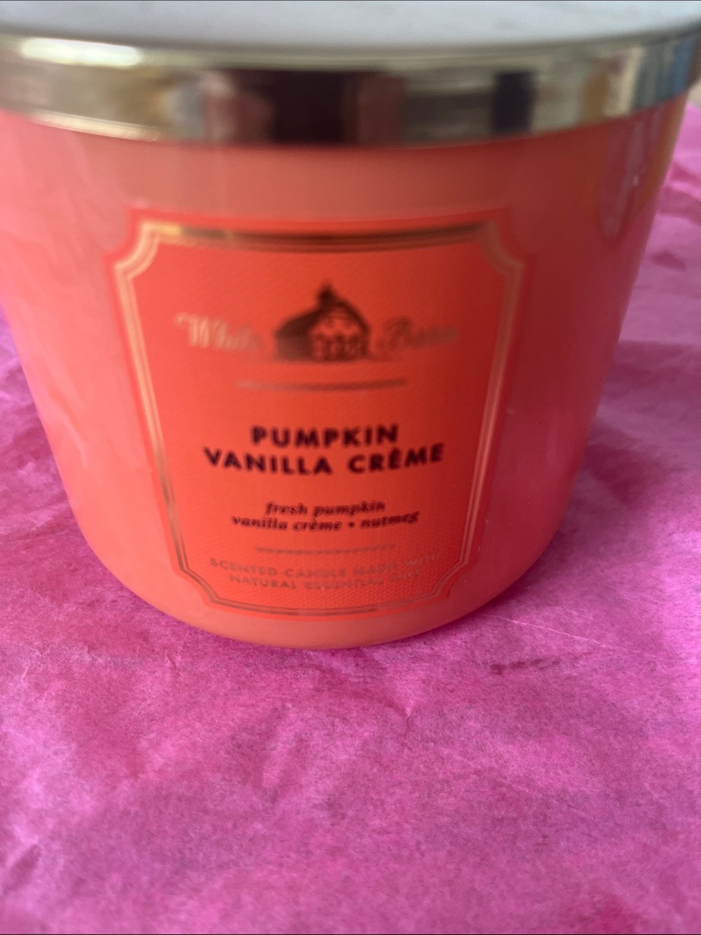 White Barn Pumpkin Vanilla Crème Candle -   Burned a few times